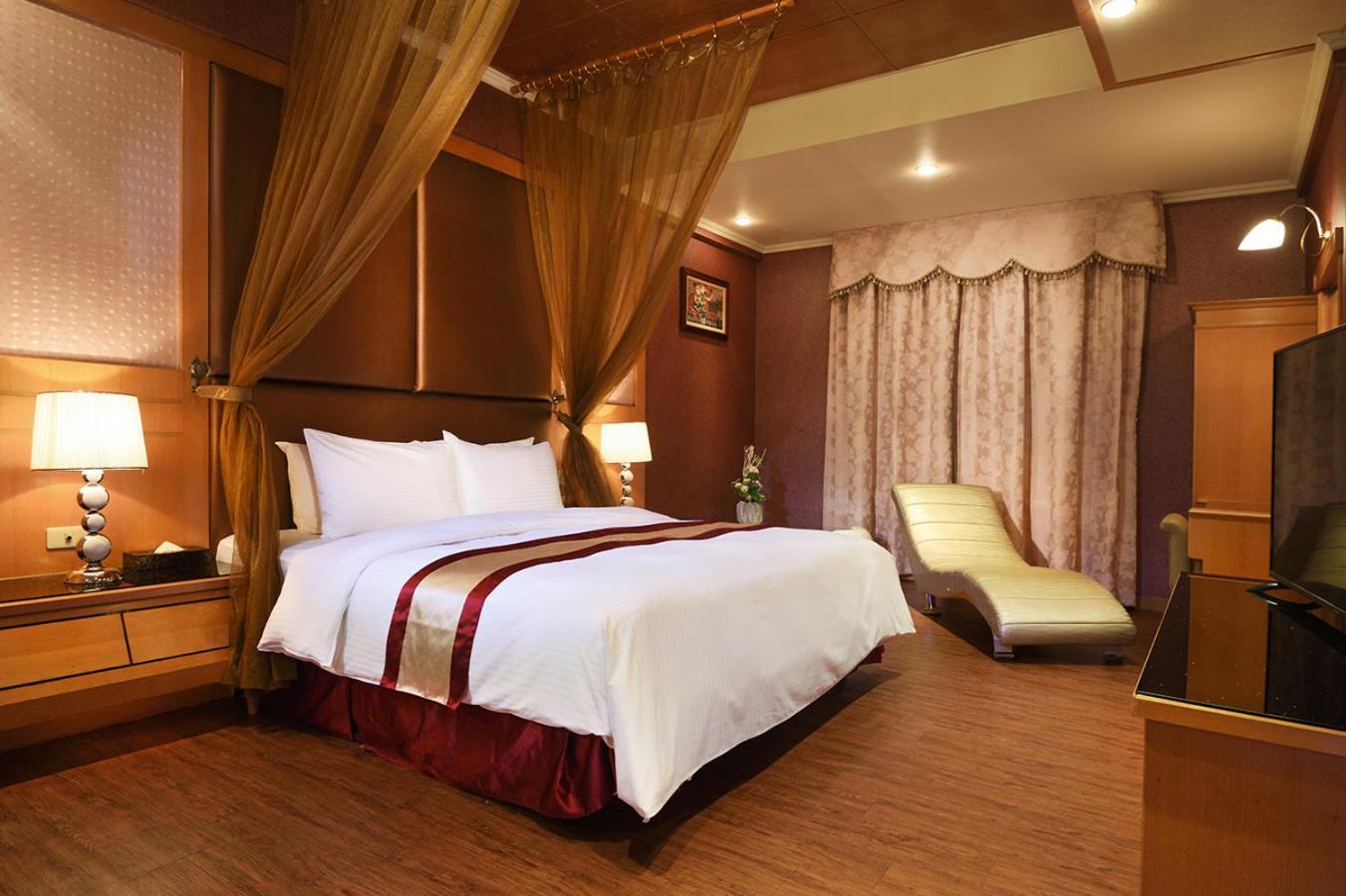 Natoli Motel Тайнань Экстерьер фото